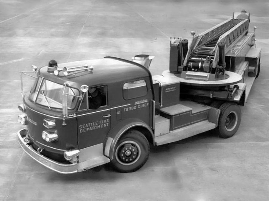  American LaFrance 900 Series Turbo Chief with Seattle 1961 года  (фото 1 из 3)